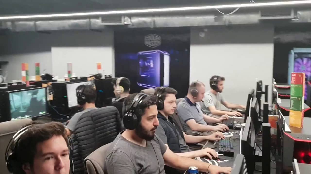adeks-internet-cafe-2025